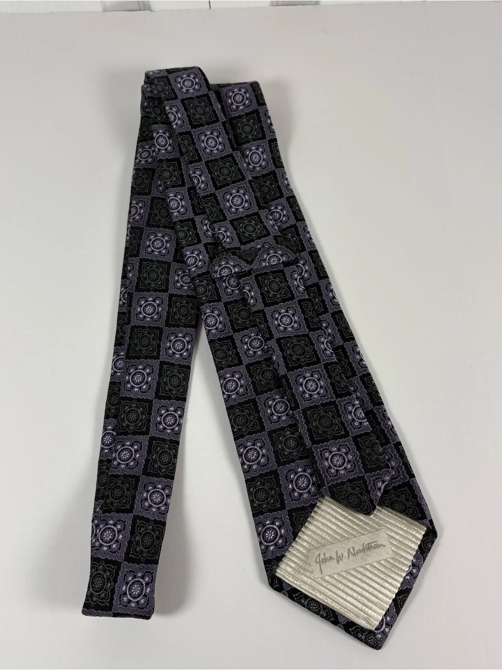 Vintage John W. Nordstrom USA 100% Silk XL Medallion Tie Black Purple 61”